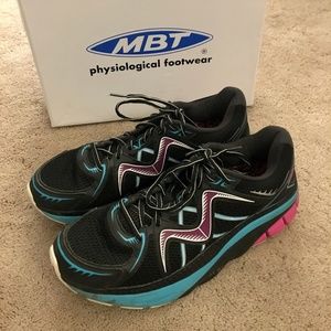 MBT Zee 16 Sneakers Woman's SIZE 13 Black/Fushia/Blue EUC SO COMFY!!!